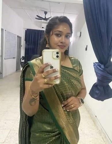 Hyderabad Escorts near Sector 15A Market